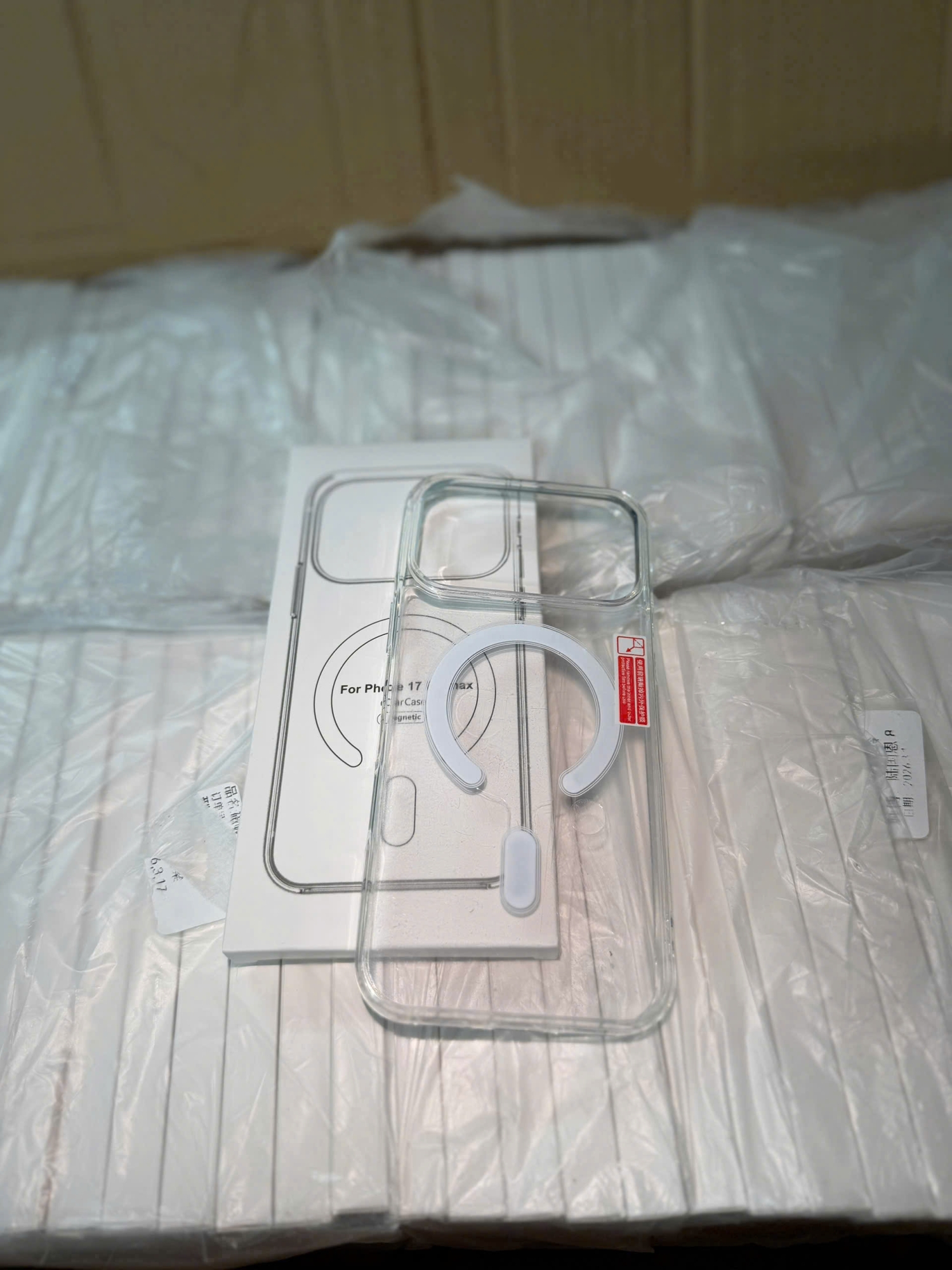 Ốp từ tính trong Iphone
